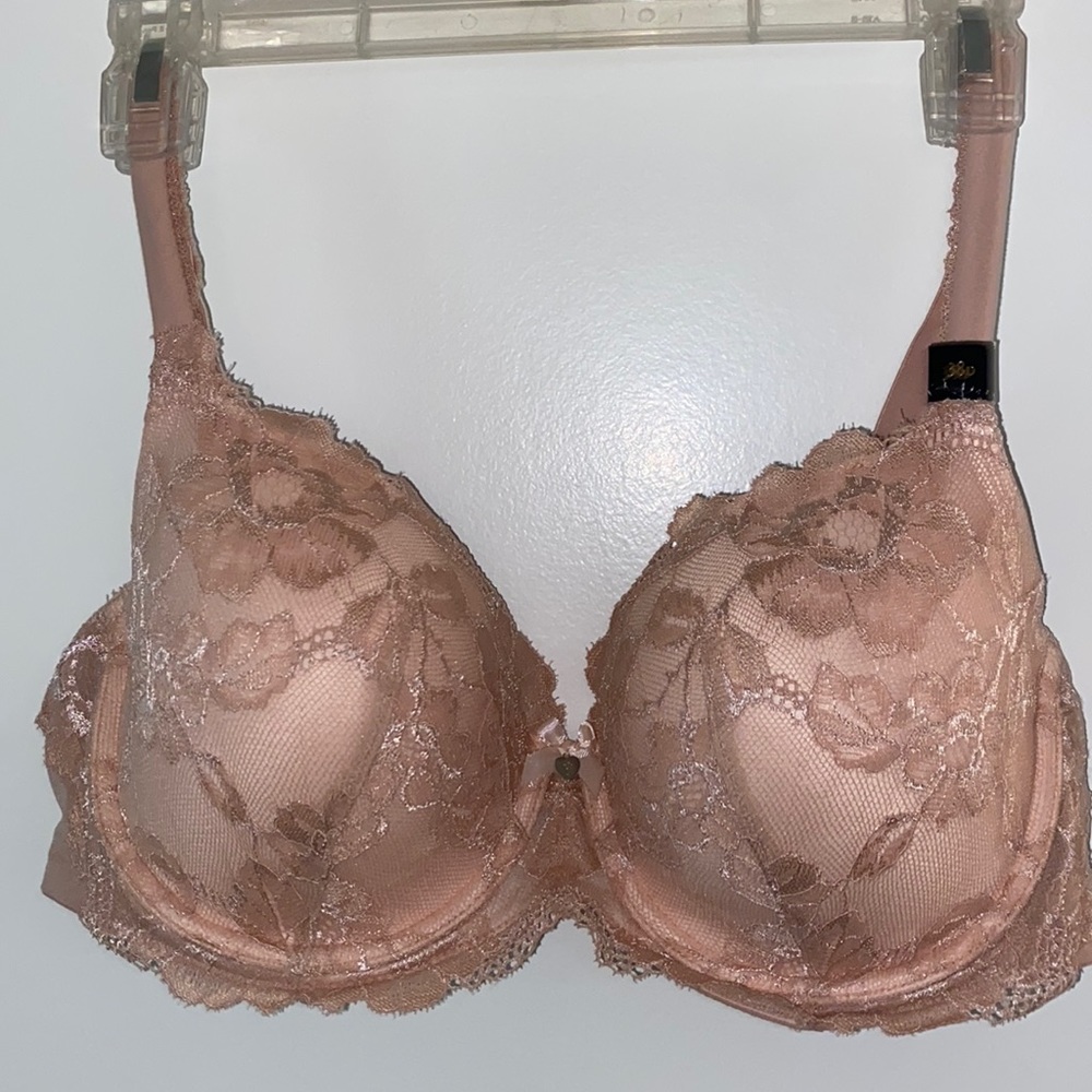 Victoria’s Secret Underwire Bra 38D NWT